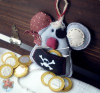 /album/mas-costura/raton-guardadientes-jpg/